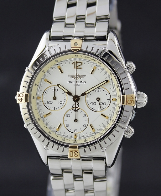 (image for) A BREITLING STAINLESS STEEL AUTOMATIC CHRONOGRAPH / C30011